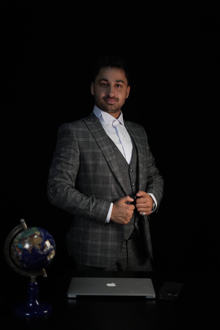 سوابق حرفه‌ای
